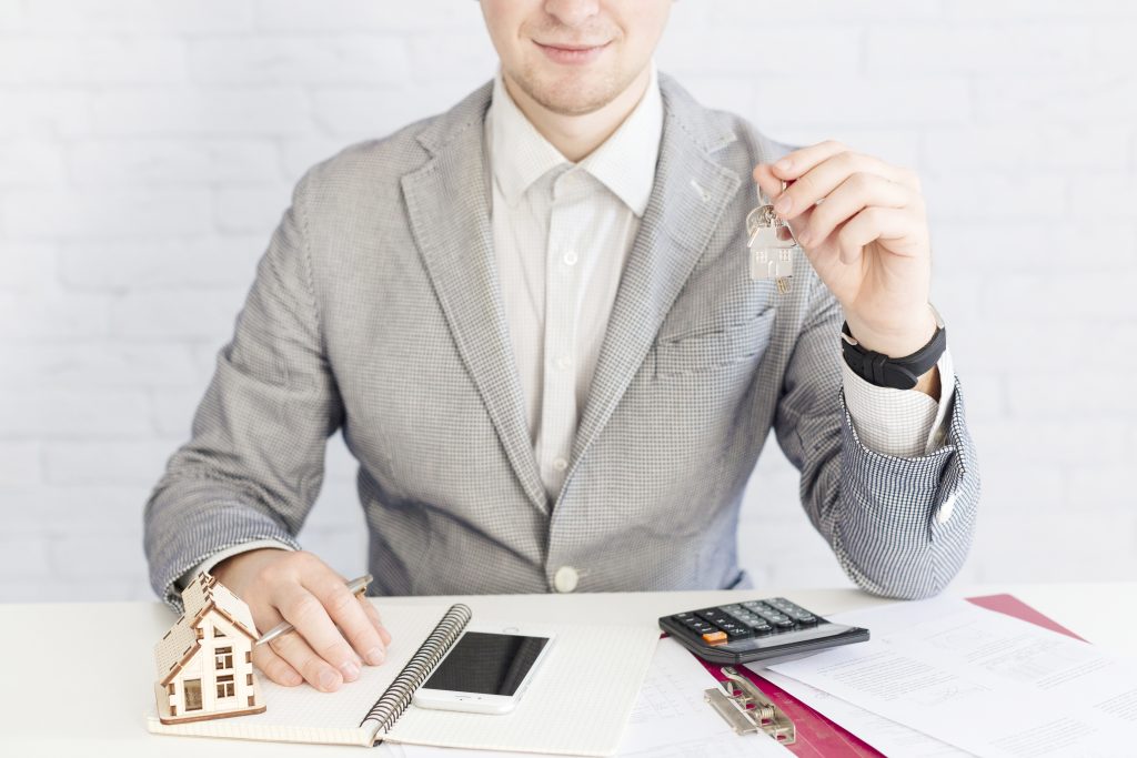 ¿Qué debo saber antes de comprar una casa en España?
